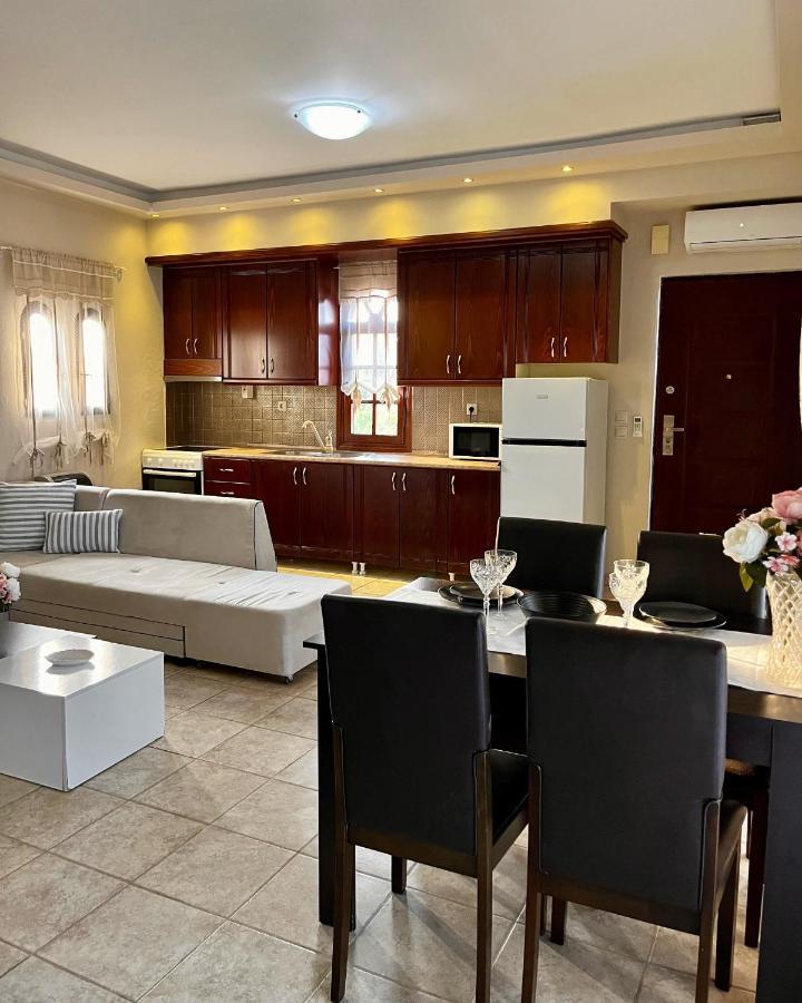 Villa Karolina Неа-Потідея Екстер'єр фото
